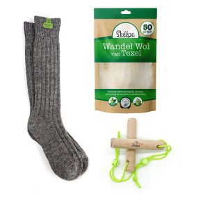 Texelse wandelpakket met wollen sokken voor heren , wandelwol en wandelstokjes